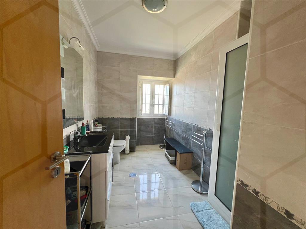 Moradia V3 recuperada, pronta a habitar, com terreno — Melgaço, Paderne - foto 6