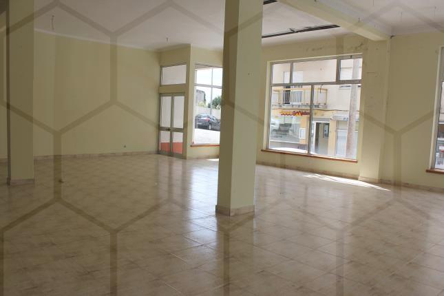 Loja para arrendamento no centro da Vila de Melgaço — Melgaço, Vila e Roussas - foto 2