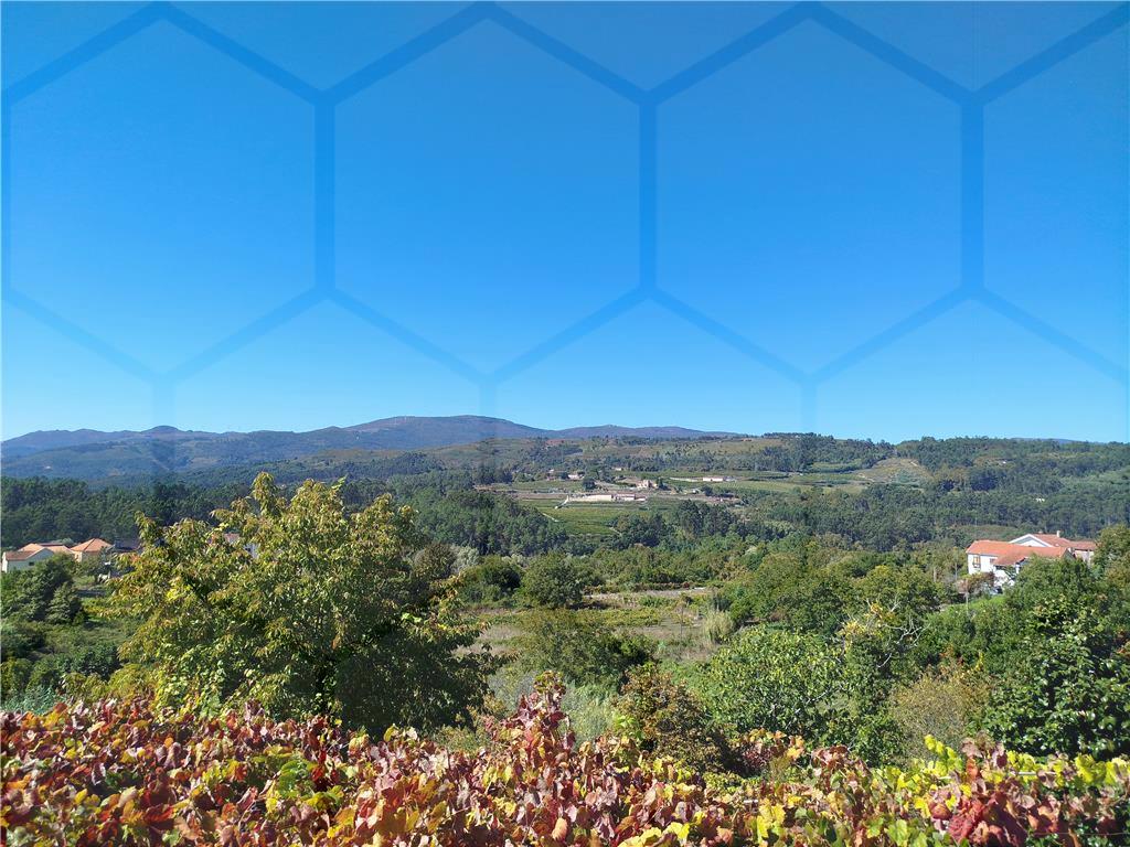 Moradia T2 de dois pisos em zona tranquila de Melgaço — Melgaço, Chaviães - foto 2