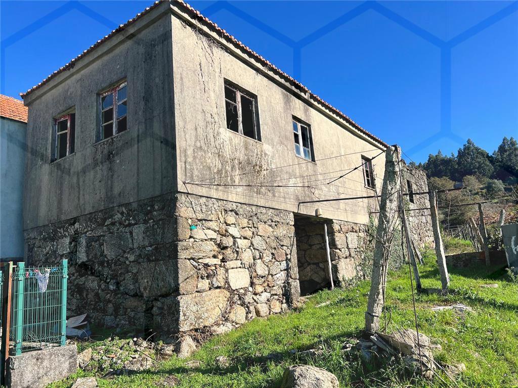 Terreno com moradia para recuperação em Roussas – 3.664 m² — Melgaço, Vila e Roussas - foto 4