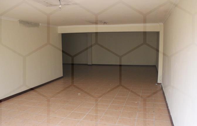 Loja ampla para arrendamento no centro de Melgaço (172 m²) — Melgaço, Vila e Roussas - foto 3